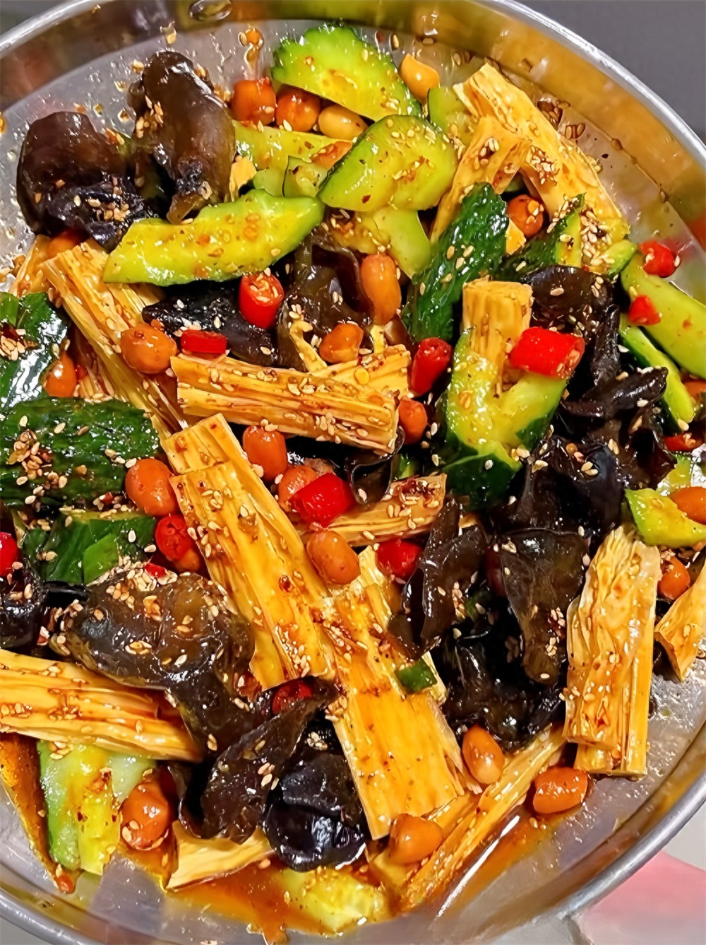 腐竹凉菜(腐竹凉菜隔夜还能吃吗)