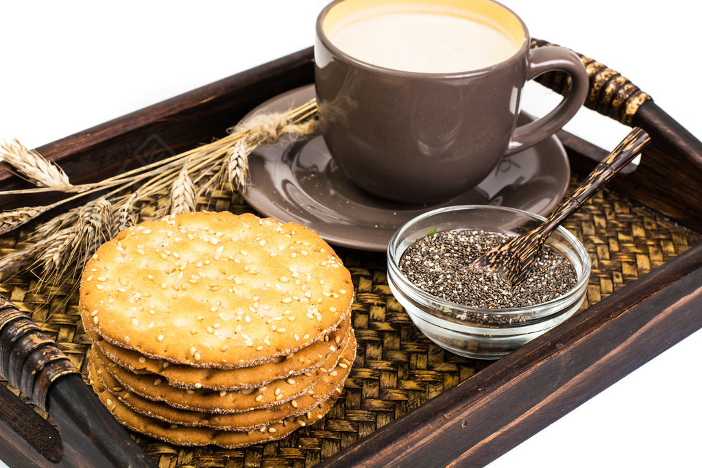 早餐饼干配酸奶(早餐饼干配酸奶会胖吗)
