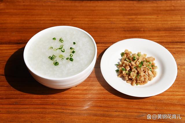 发烧人的早餐(发烧患者吃什么样的早餐)