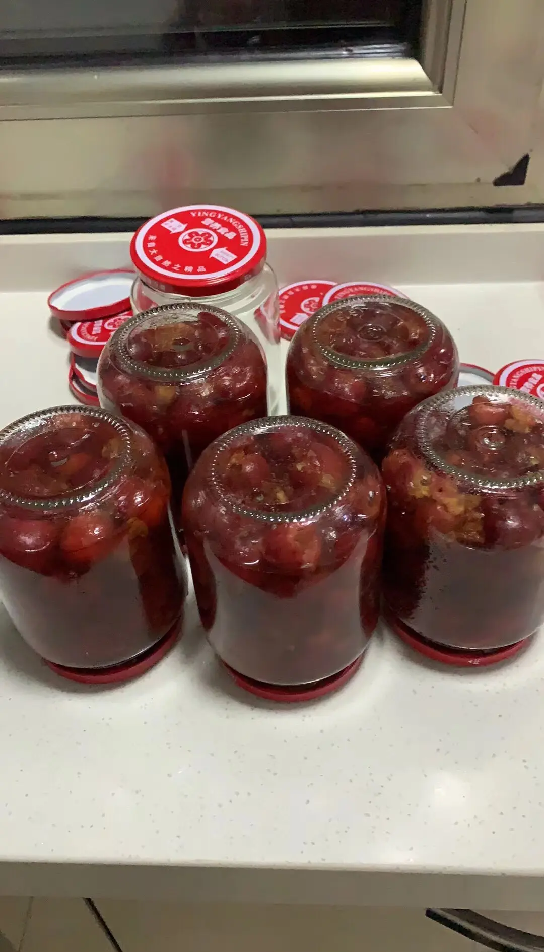 山楂罐头拌凉菜(山楂罐头拌什么菜好吃)