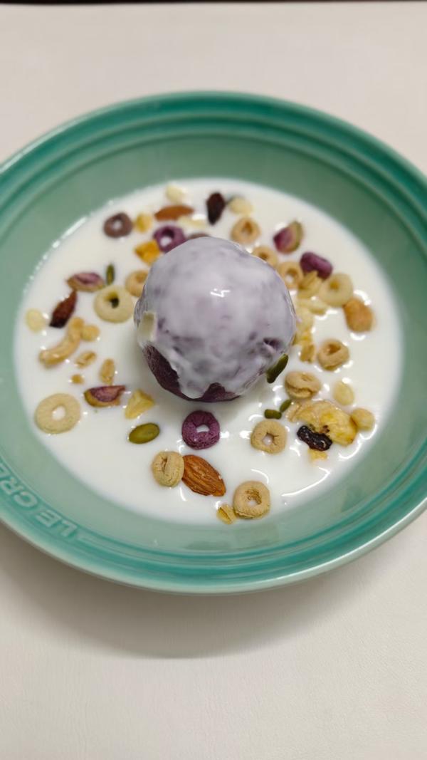 早餐酸奶坚果(早餐酸奶坚果怎么样)