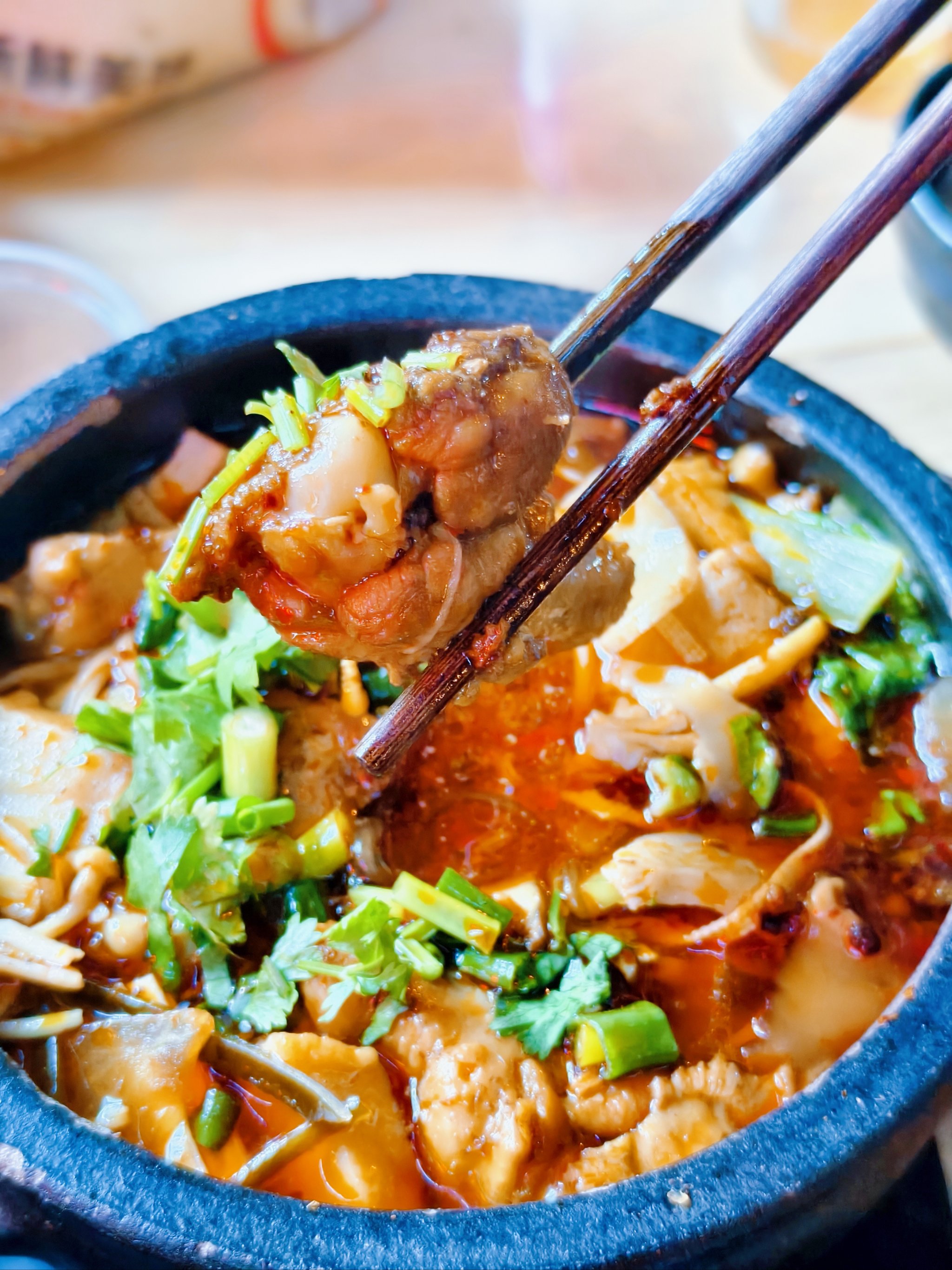 乐山特色砂锅(乐山开了30多年的砂锅) 乐山特色砂锅(乐山开了30多年的砂锅)