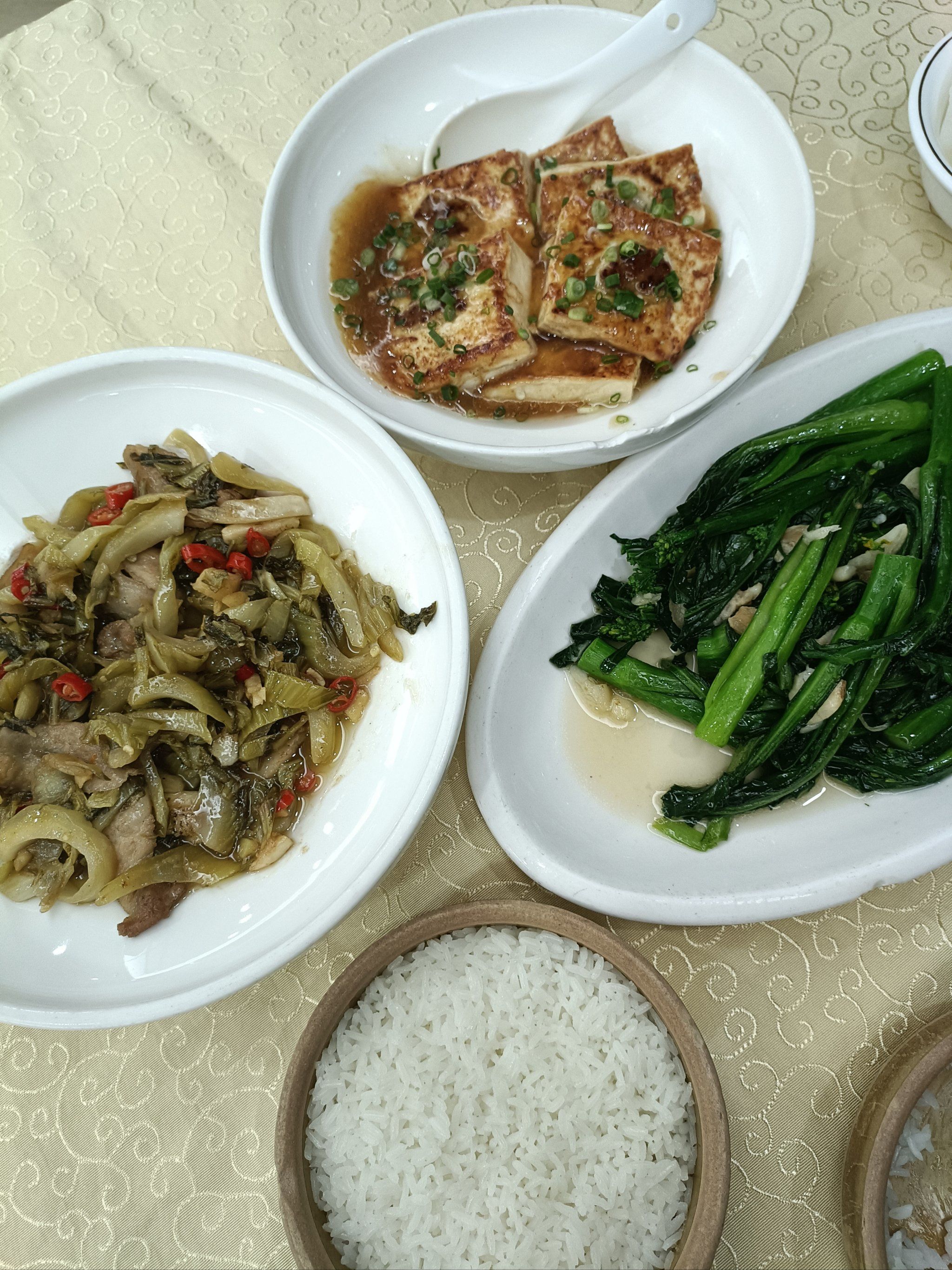 请客吃饭的家常菜(请客吃饭家常菜谱一桌多少个来) 请客吃饭的家常菜(请客吃饭家常菜谱一桌多少个来)