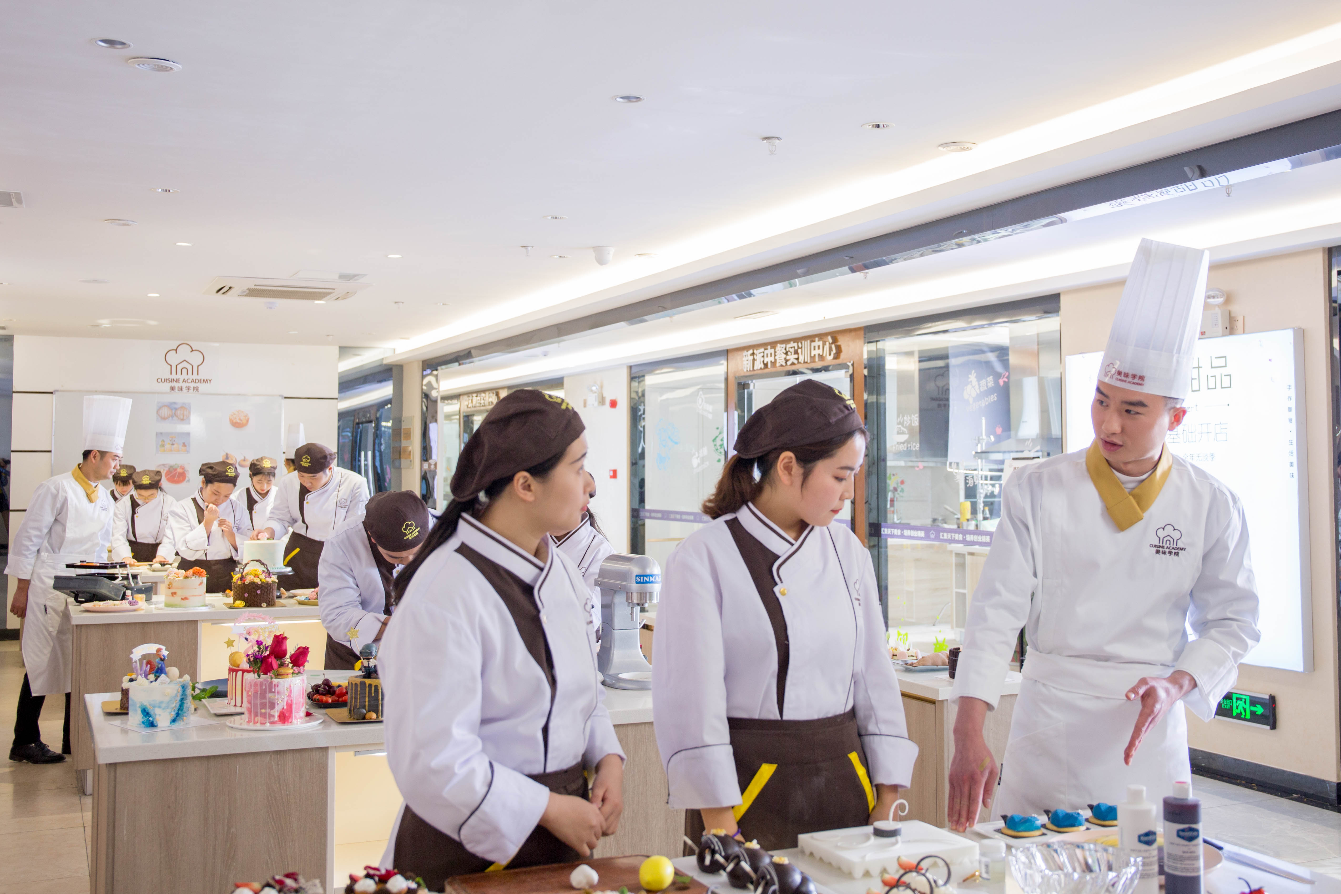 美食培训小吃培训学校(正宗美食培训培训学校) 美食培训小吃培训学校(正宗美食培训培训学校)