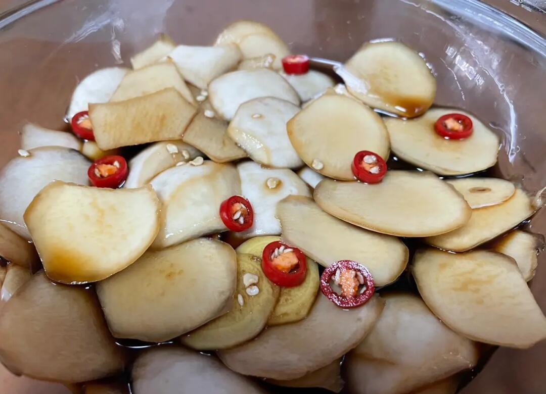 成品凉菜萝卜皮(凉拌萝卜皮的家常做法大全图解) 成品凉菜萝卜皮(凉拌萝卜皮的家常做法大全图解)