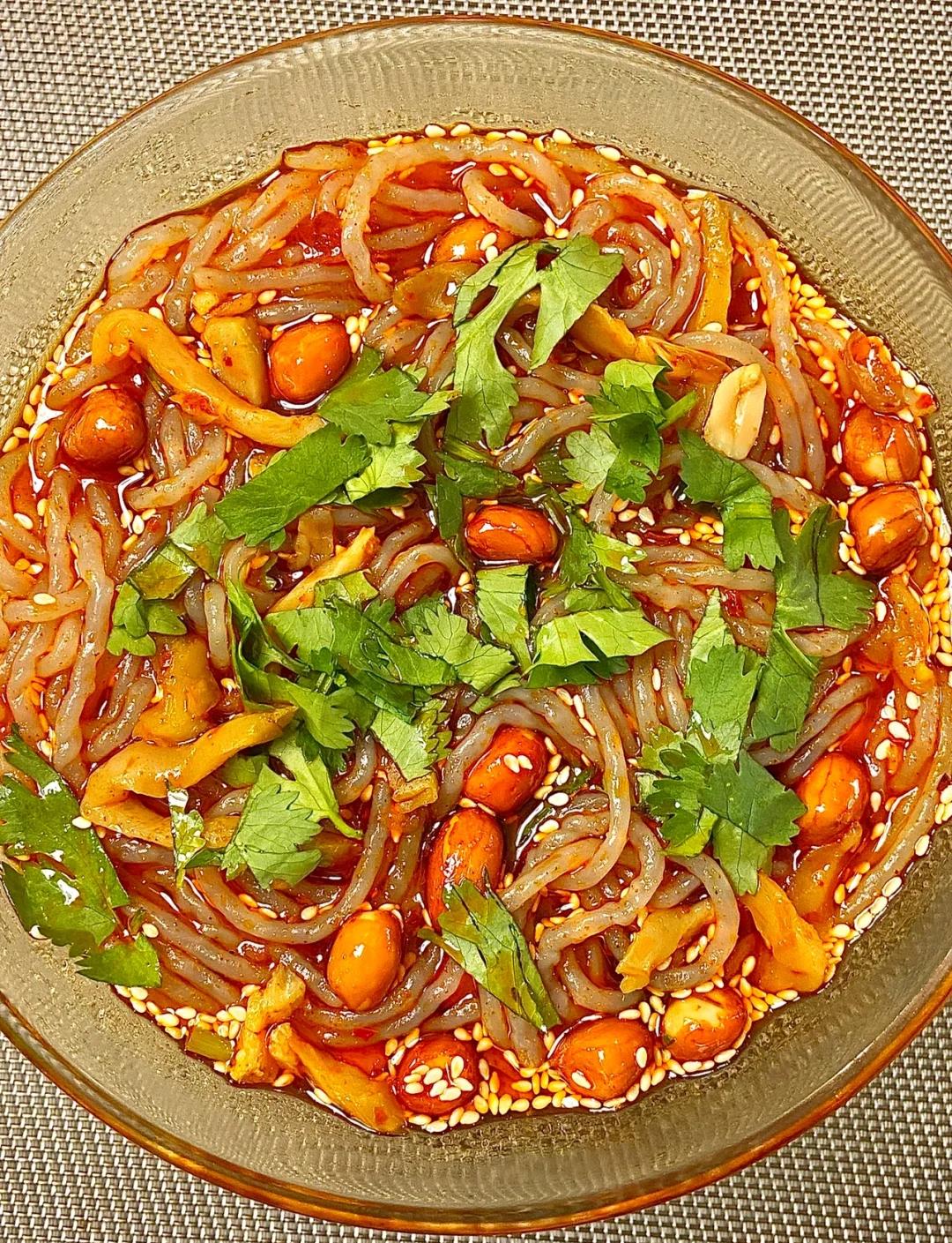 成都小吃酸辣粉怎么做(成都小吃酸辣粉怎么做的)