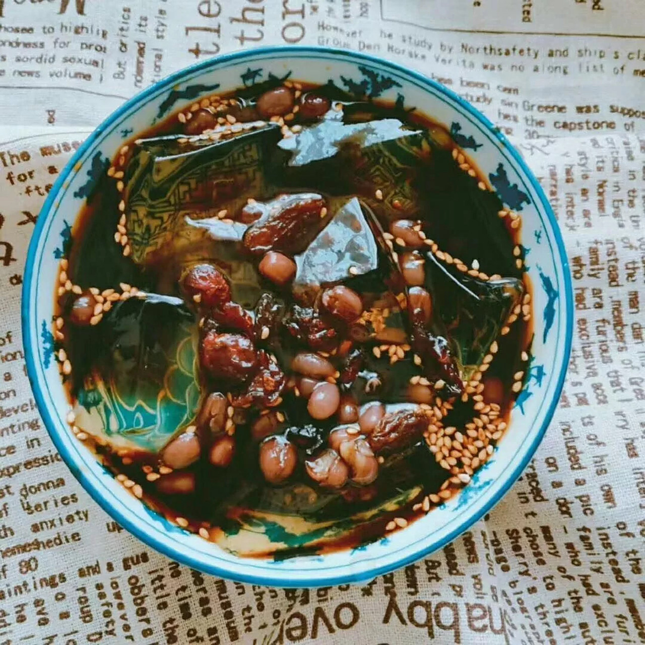 红豆冰粉特色(冰粉里的红豆怎么做好吃) 红豆冰粉特色(冰粉里的红豆怎么做好吃)