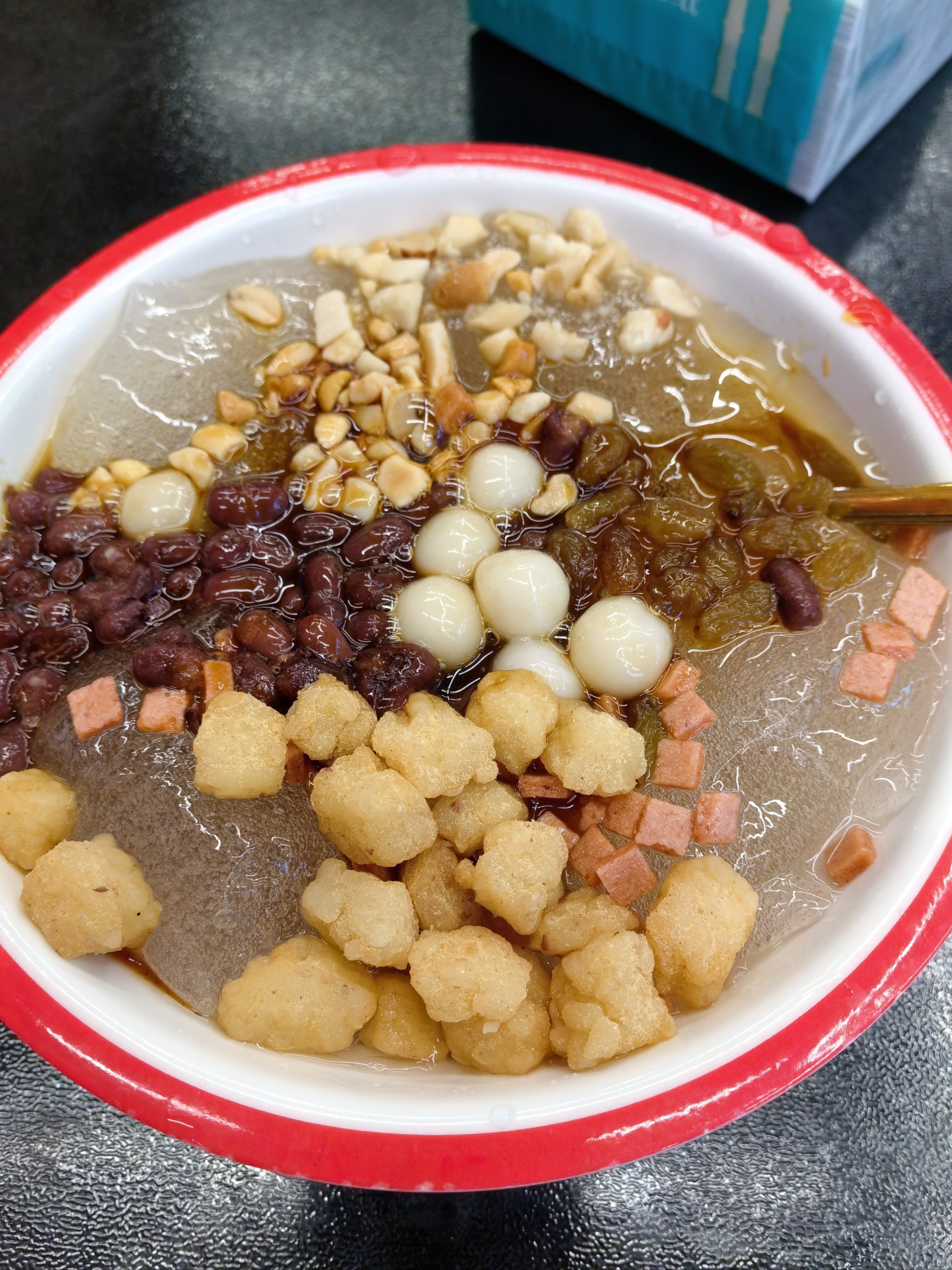 红豆冰粉特色(冰粉里的红豆怎么做好吃) 红豆冰粉特色(冰粉里的红豆怎么做好吃)