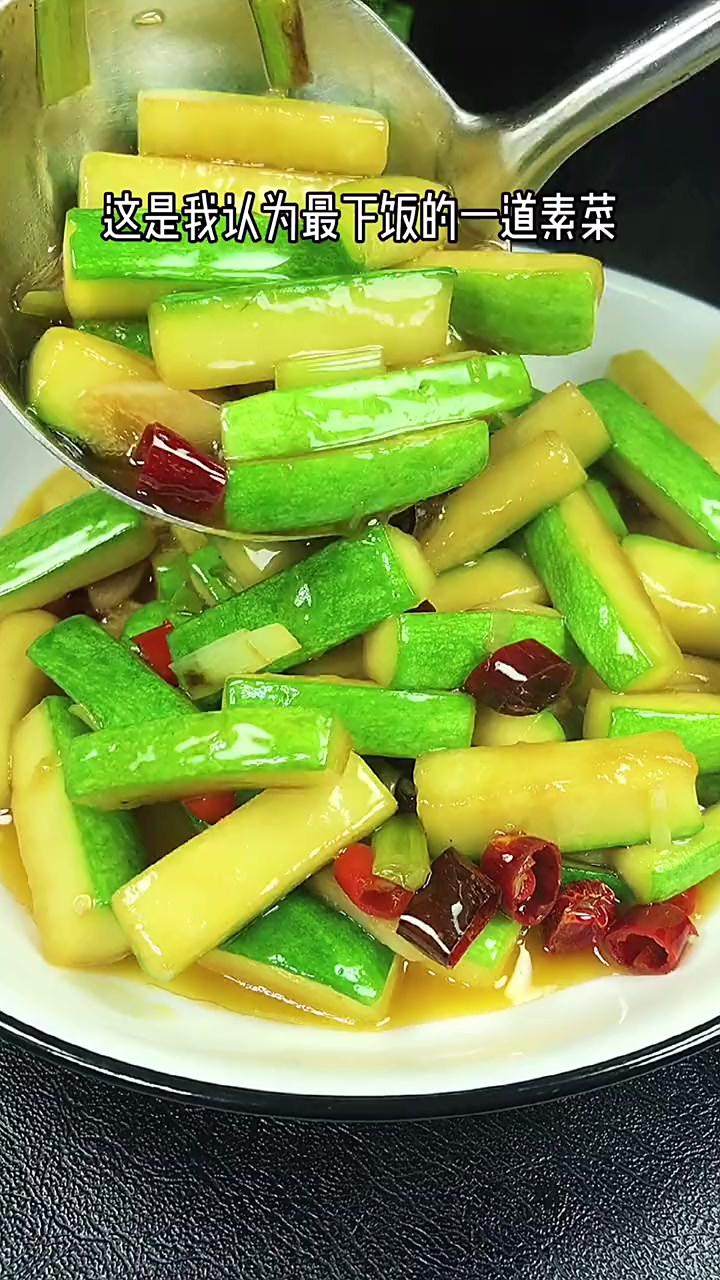 清炒素菜水多了(炒青菜出水多了怎么办) 清炒素菜水多了(炒青菜出水多了怎么办)