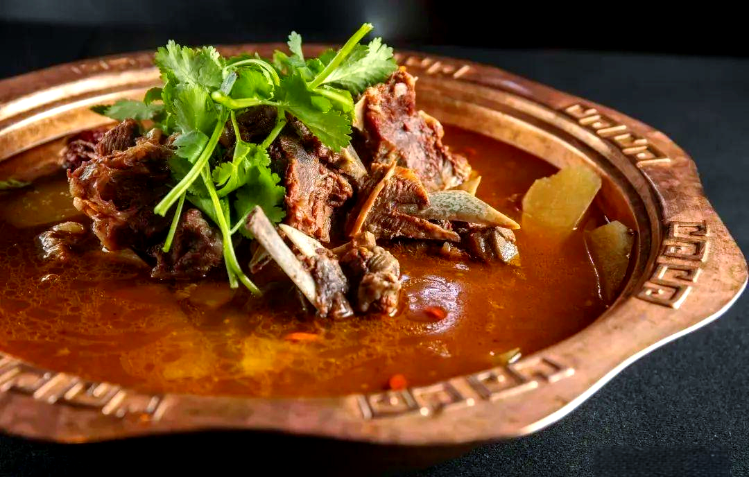 特色羊骨头火锅(羊骨头火锅做法) 特色羊骨头火锅(羊骨头火锅做法)