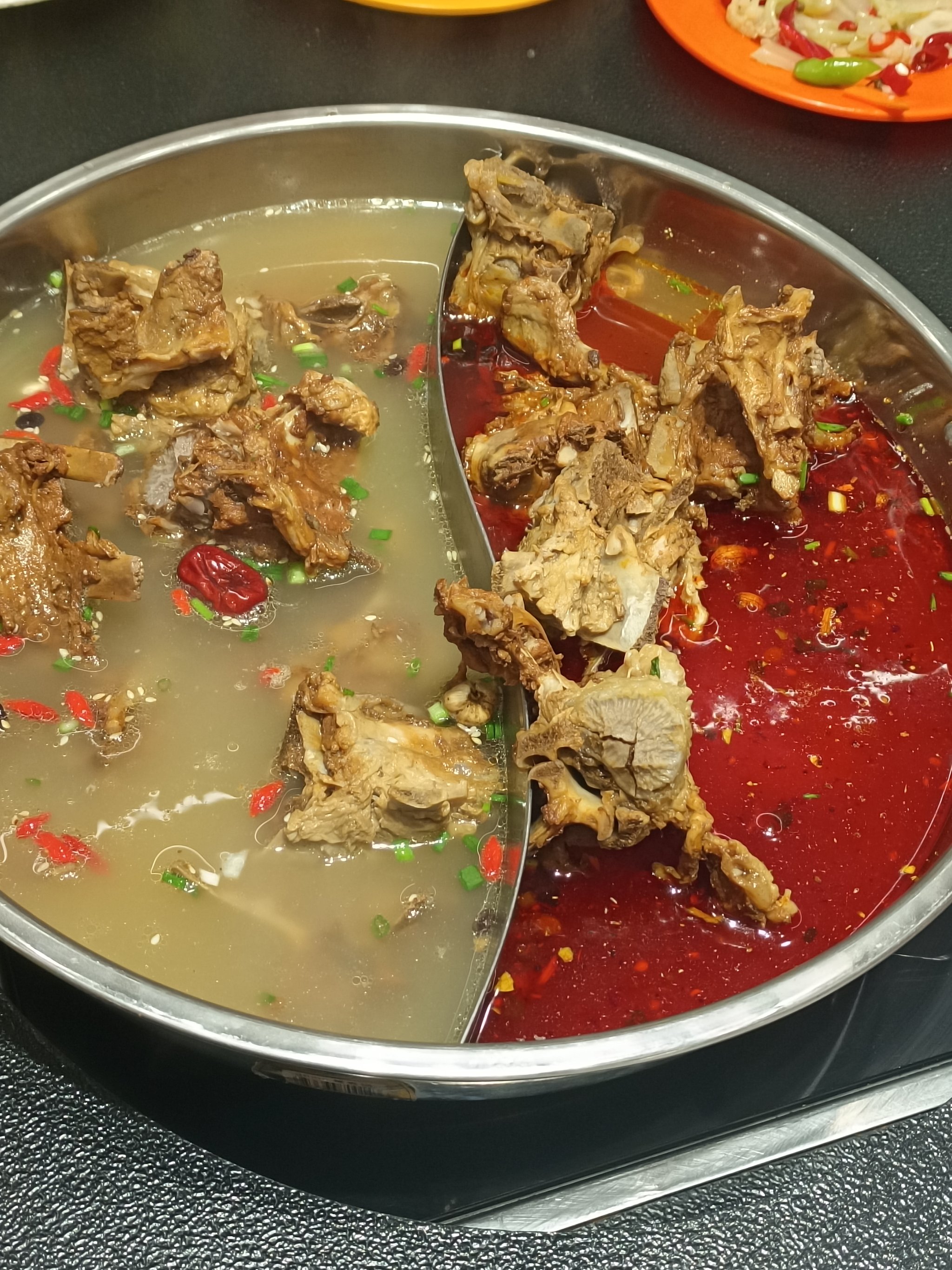 特色羊骨头火锅(羊骨头火锅做法) 特色羊骨头火锅(羊骨头火锅做法)