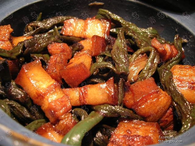 红烧肉烧什么素菜(红烧肉配什么蔬菜一起烧好吃) 红烧肉烧什么素菜(红烧肉配什么蔬菜一起烧好吃)