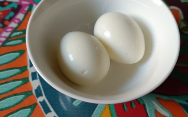 早餐白水煮鸡蛋(早上水煮蛋) 早餐白水煮鸡蛋(早上水煮蛋)