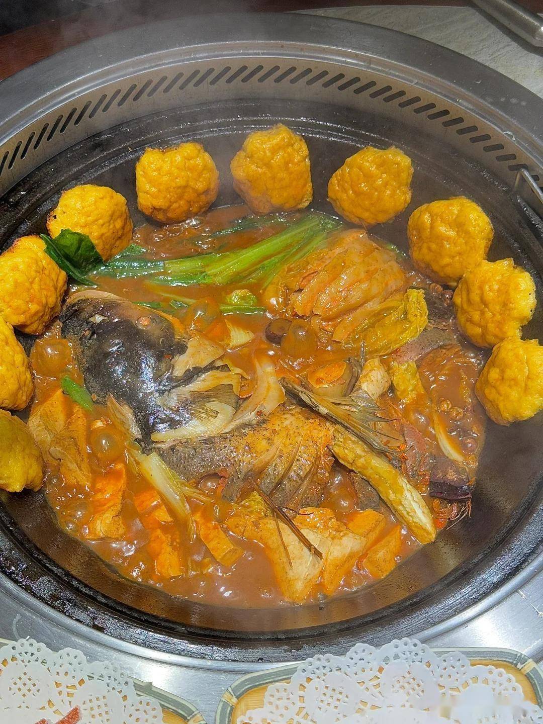 铁锅炖鲤鱼的家常做法(家里铁锅炖鱼做法) 铁锅炖鲤鱼的家常做法(家里铁锅炖鱼做法)