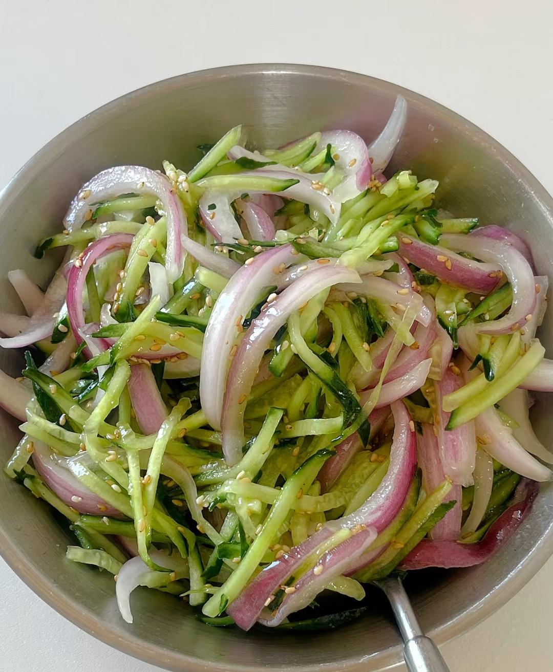 鲍鱼黄瓜洋葱的凉菜(鲍鱼黄瓜洋葱的凉菜叫什么) 鲍鱼黄瓜洋葱的凉菜(鲍鱼黄瓜洋葱的凉菜叫什么)