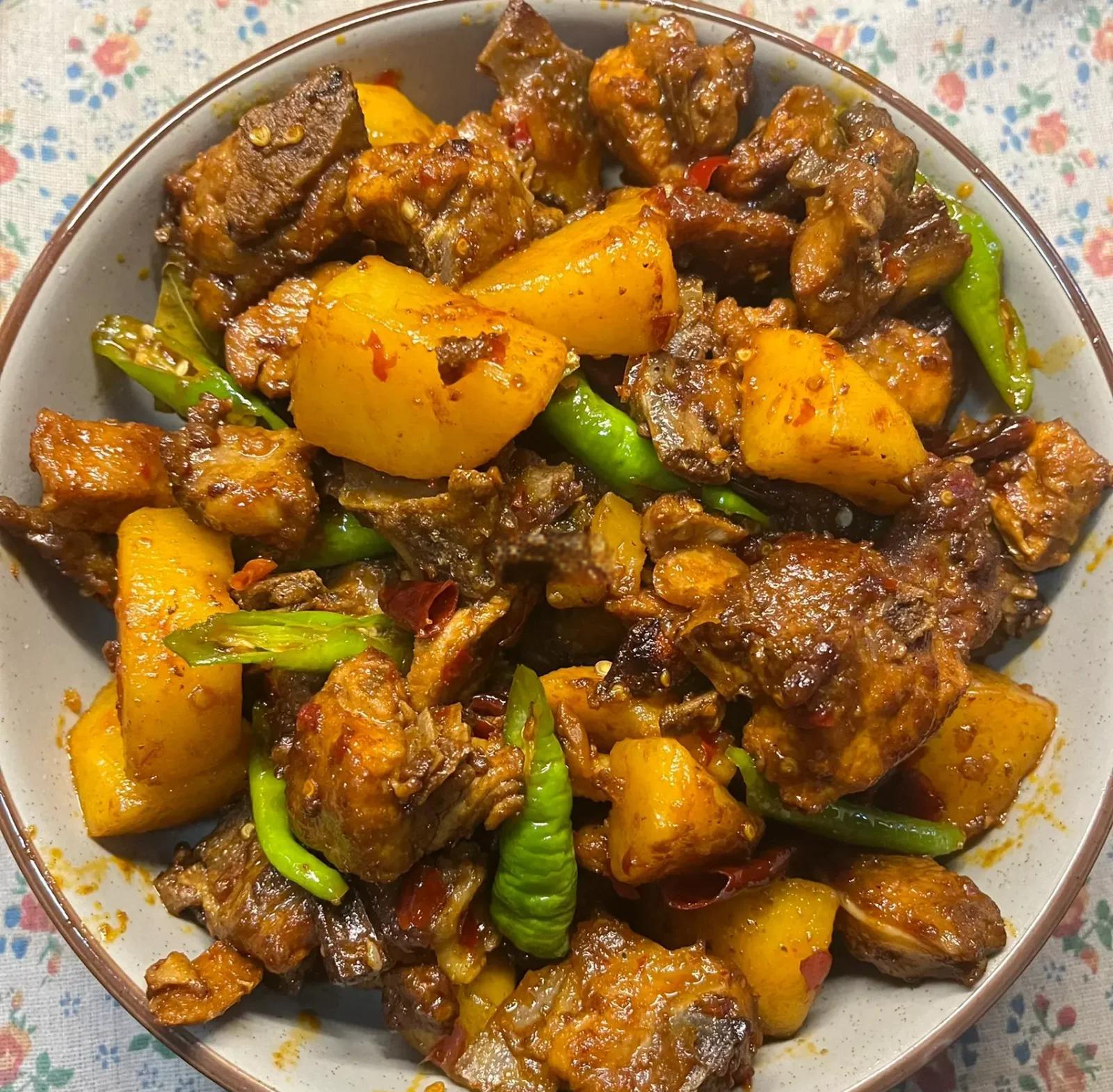 炒排骨的家常简单做法(炒排骨怎样做) 炒排骨的家常简单做法(炒排骨怎样做)