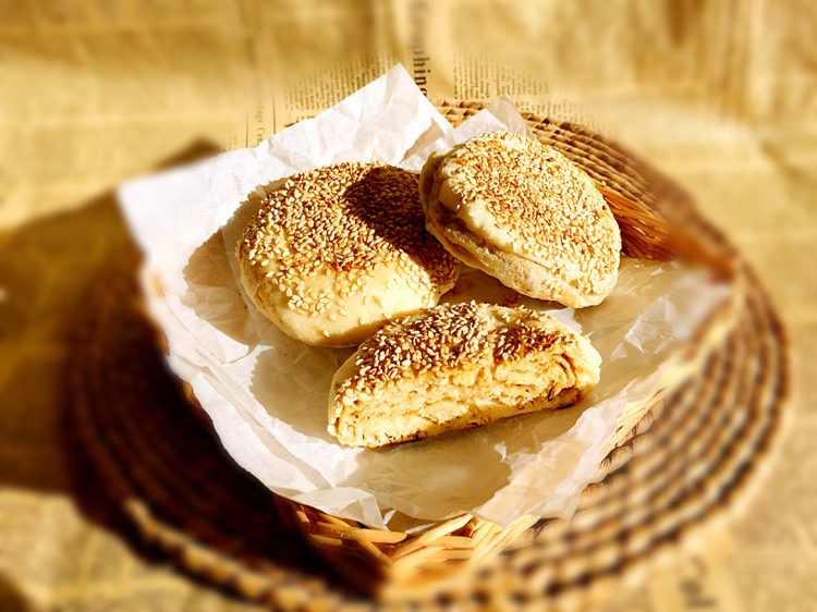 小吃麻酱烧饼(麻酱烧饼的麻酱怎么调好吃) 小吃麻酱烧饼(麻酱烧饼的麻酱怎么调好吃)