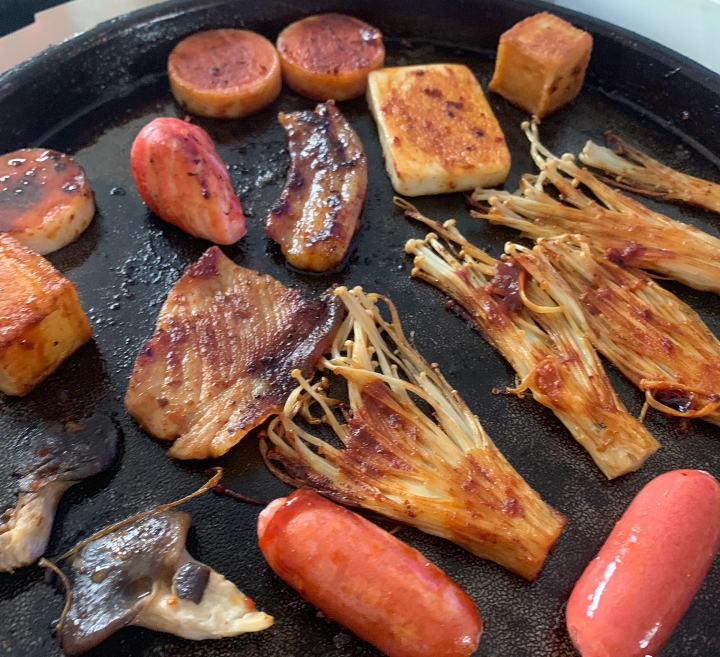 烧烤电饼铛素菜先煮(电饼铛吃烧烤咋做)