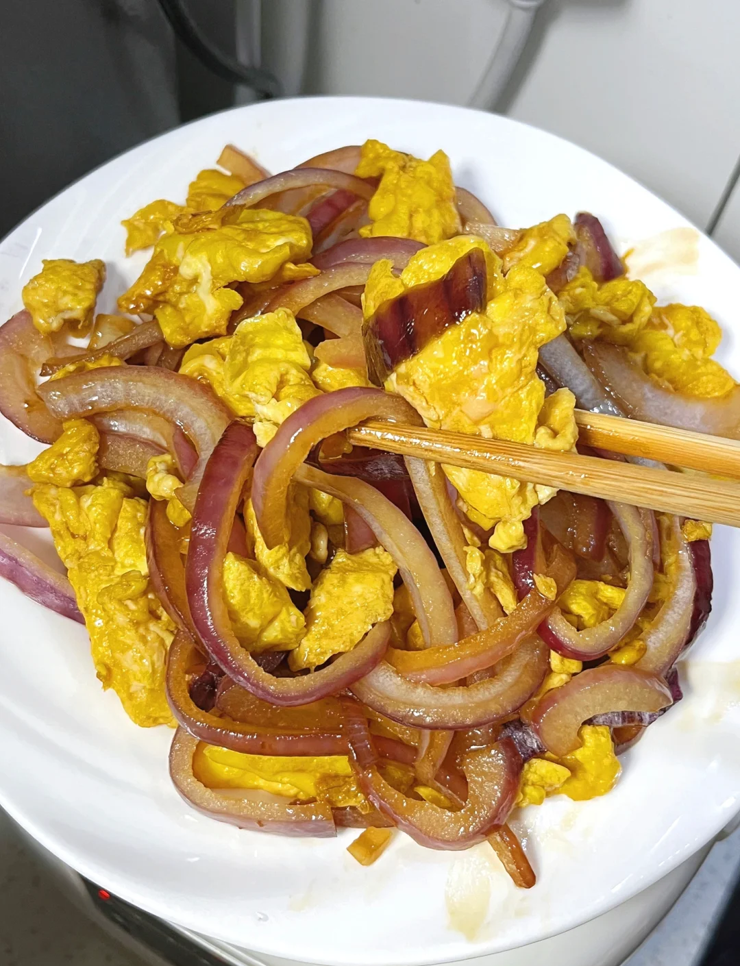 洋葱炒蛋家常做法(家常菜洋葱炒蛋什么做) 洋葱炒蛋家常做法(家常菜洋葱炒蛋什么做)