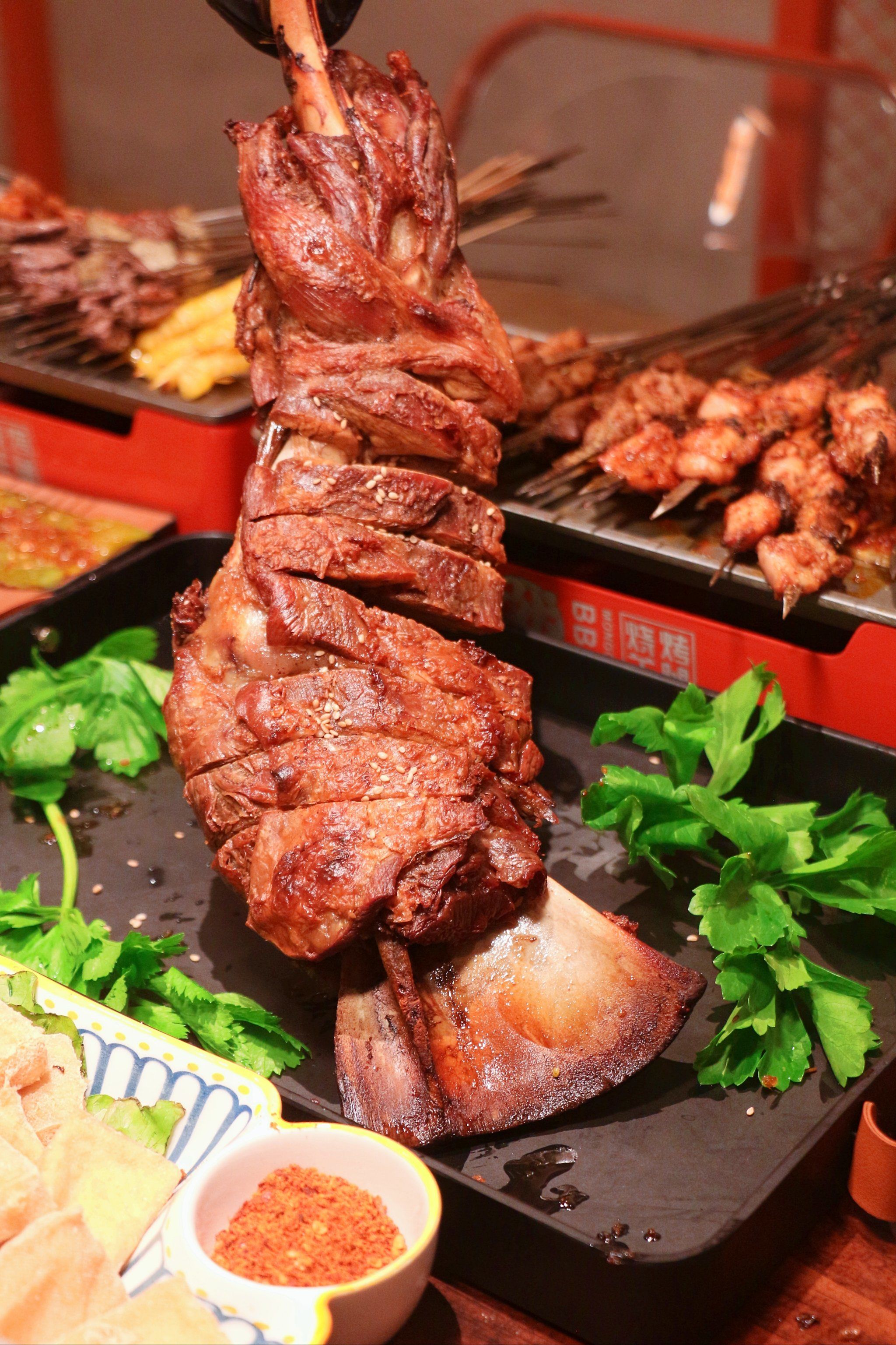 小胡特色烤羊腿(老胡碳烤羊腿)