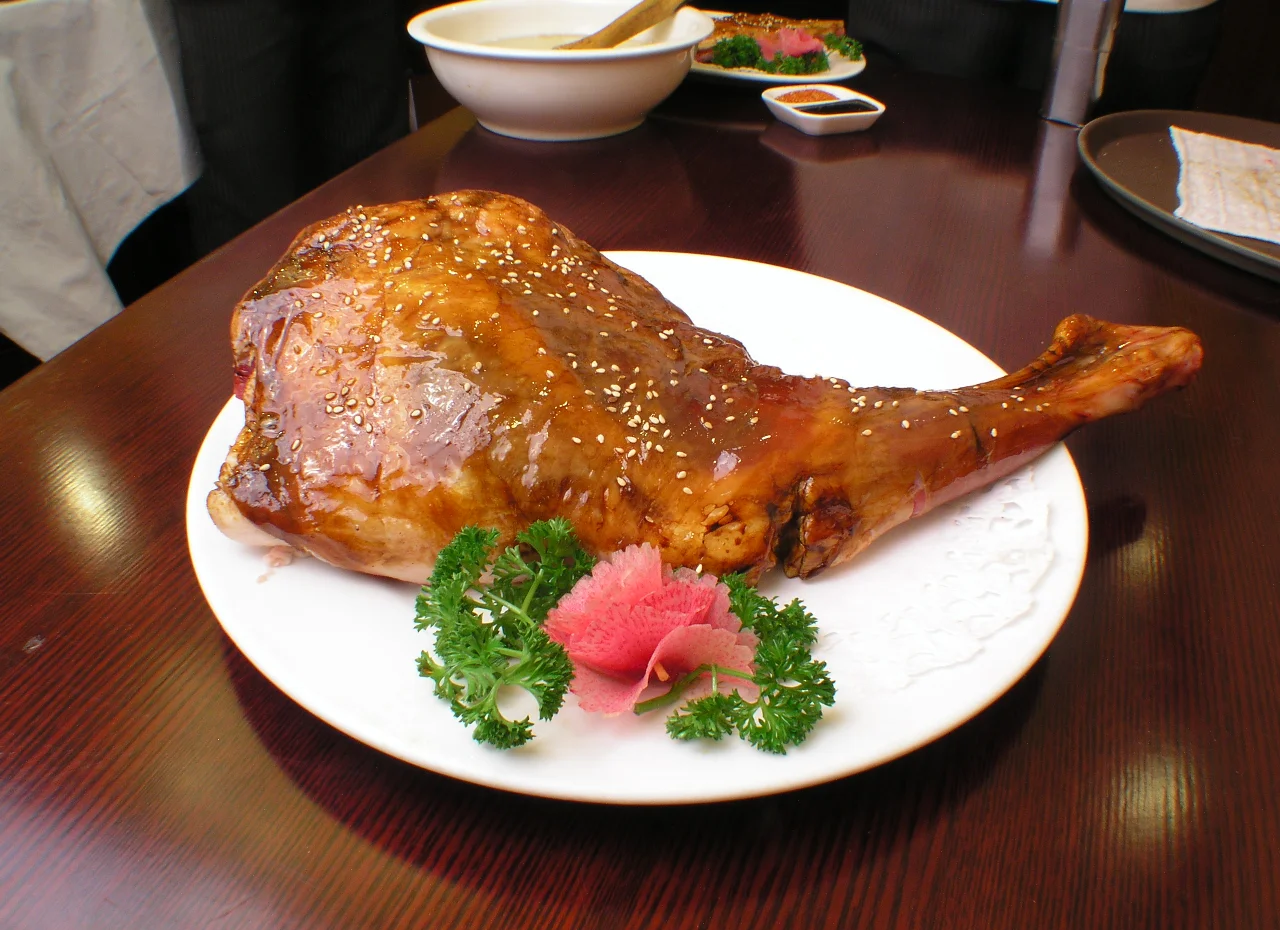 小胡特色烤羊腿(老胡碳烤羊腿)