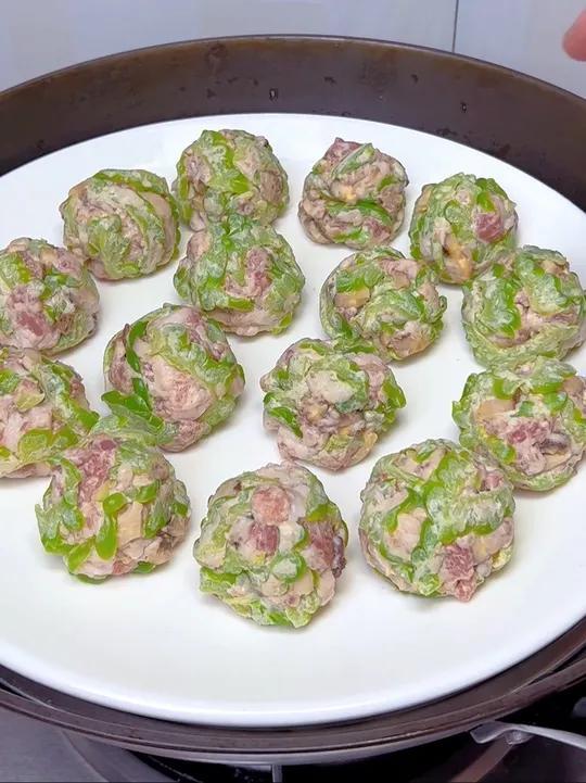 苦瓜丸子做法大全家常(苦瓜丸子怎么炸不会破)