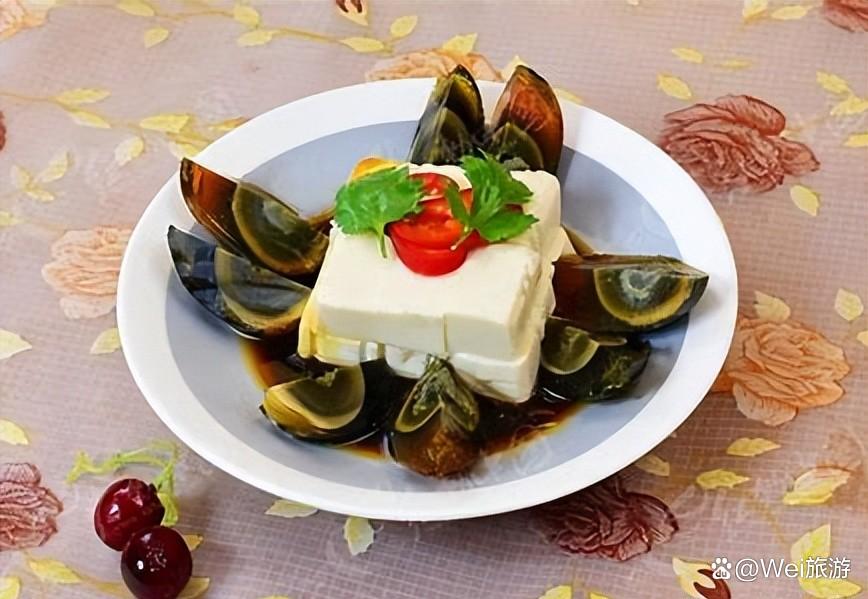 凉菜里像豆腐(装凉菜里面有黄豆的是什么东西) 凉菜里像豆腐(装凉菜里面有黄豆的是什么东西)