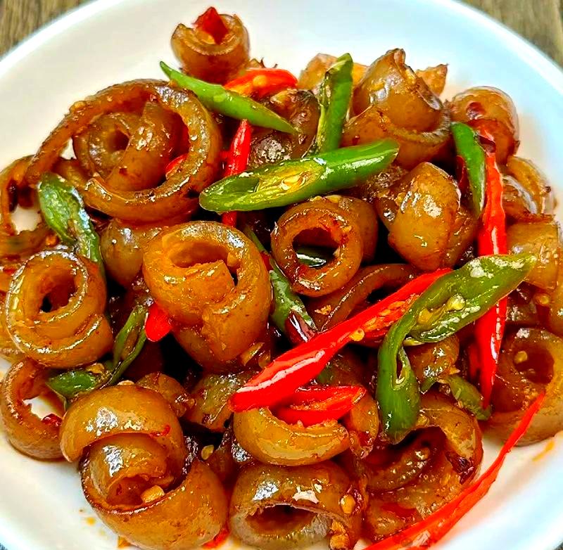 猪皮菜椒凉菜做法(猪皮菜叫什么名字) 猪皮菜椒凉菜做法(猪皮菜叫什么名字)