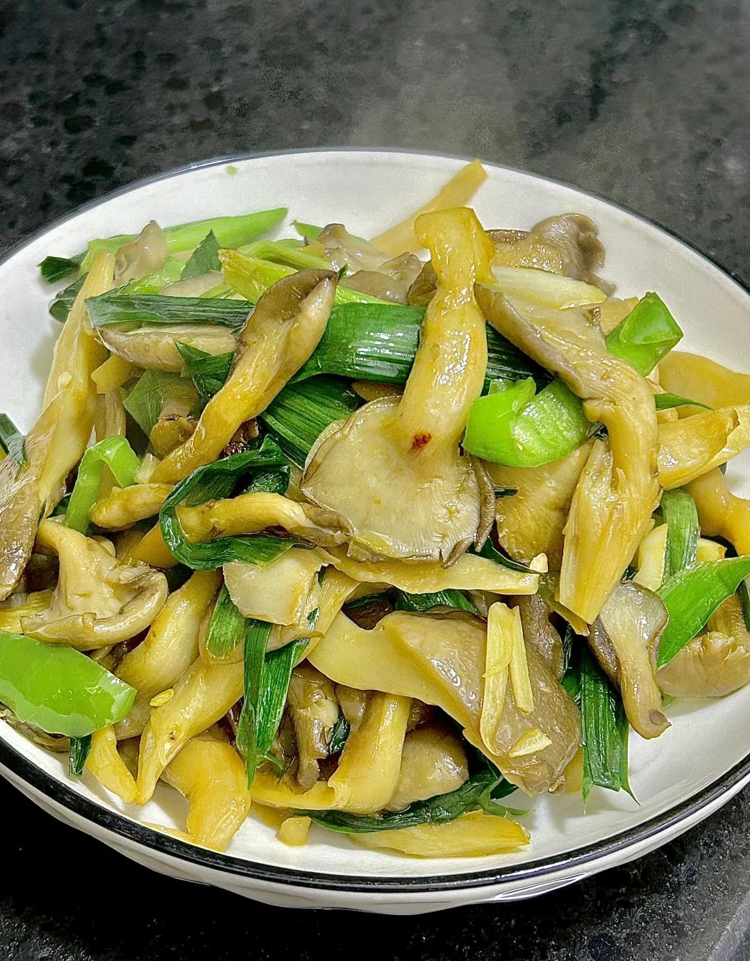 素菜油炸平菇(油炸平菇叫什么菜) 素菜油炸平菇(油炸平菇叫什么菜)