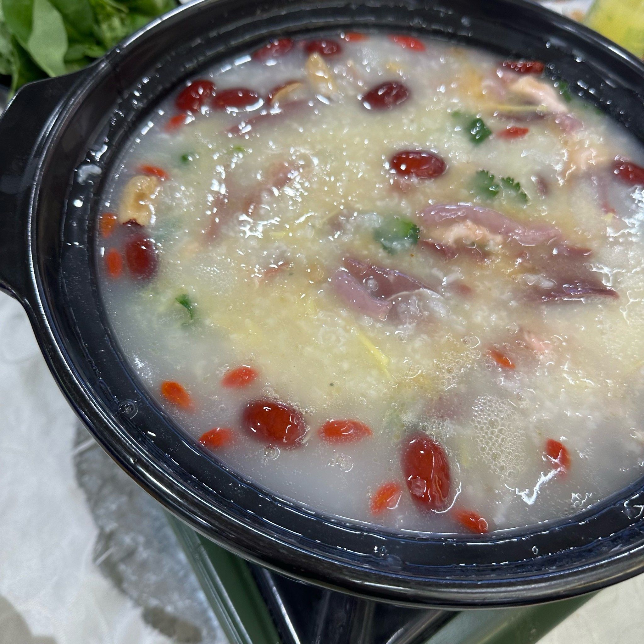 特色猪杂煲(广式猪杂煲)