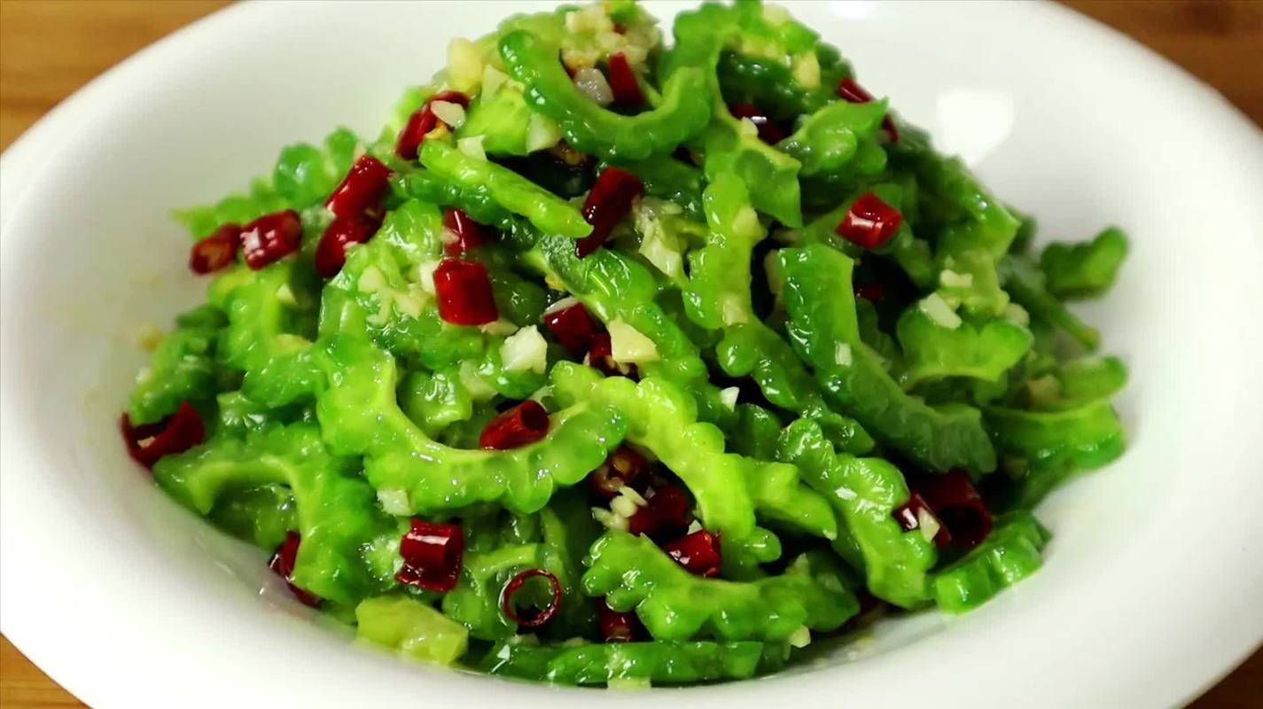 苦瓜咋拌凉菜呀(苦瓜咋拌凉菜呀好吃)