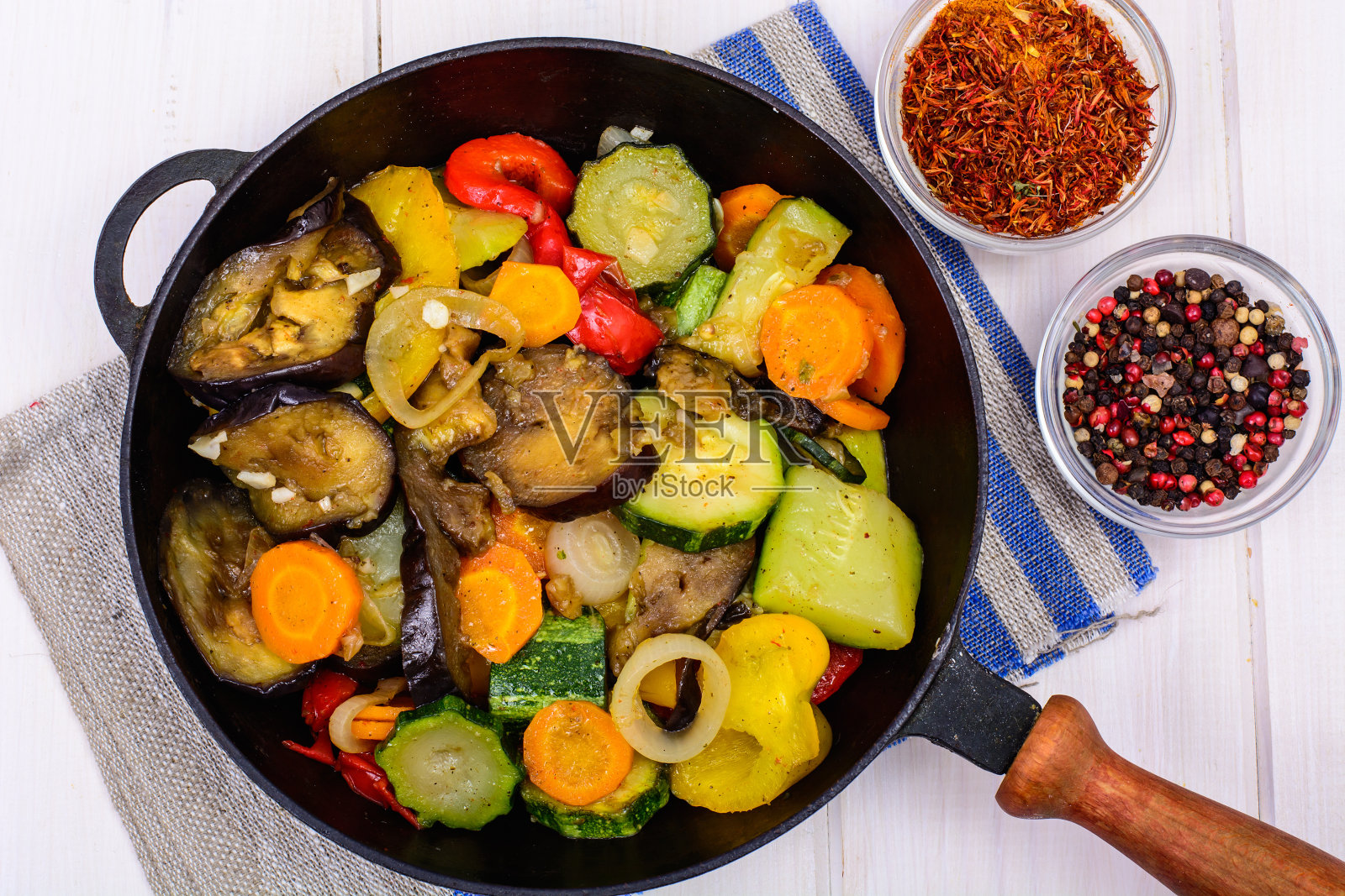 最简单的素菜炖菜(素菜炖菜窍门) 最简单的素菜炖菜(素菜炖菜窍门)