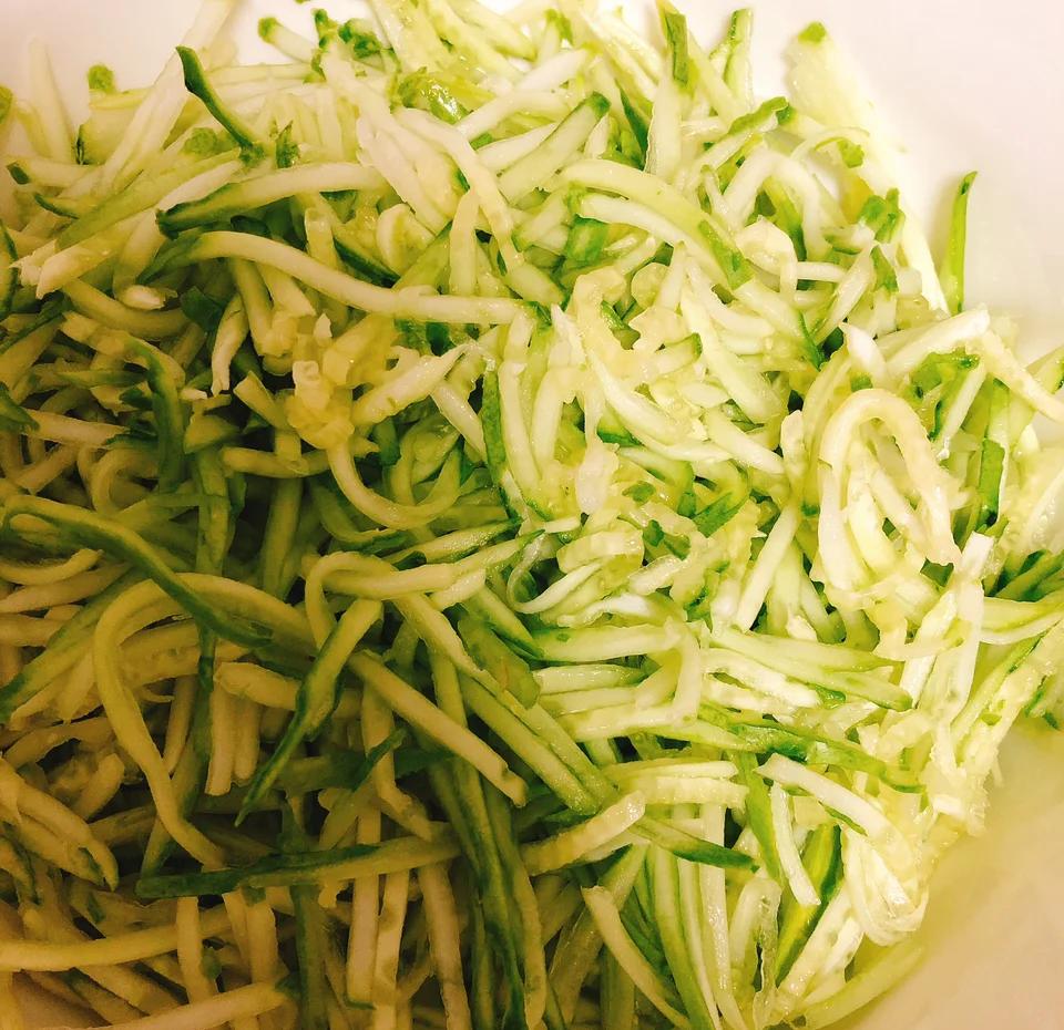 素菜馅放什么材料最好吃(素菜馅放什么材料最好吃呢) 素菜馅放什么材料最好吃(素菜馅放什么材料最好吃呢)