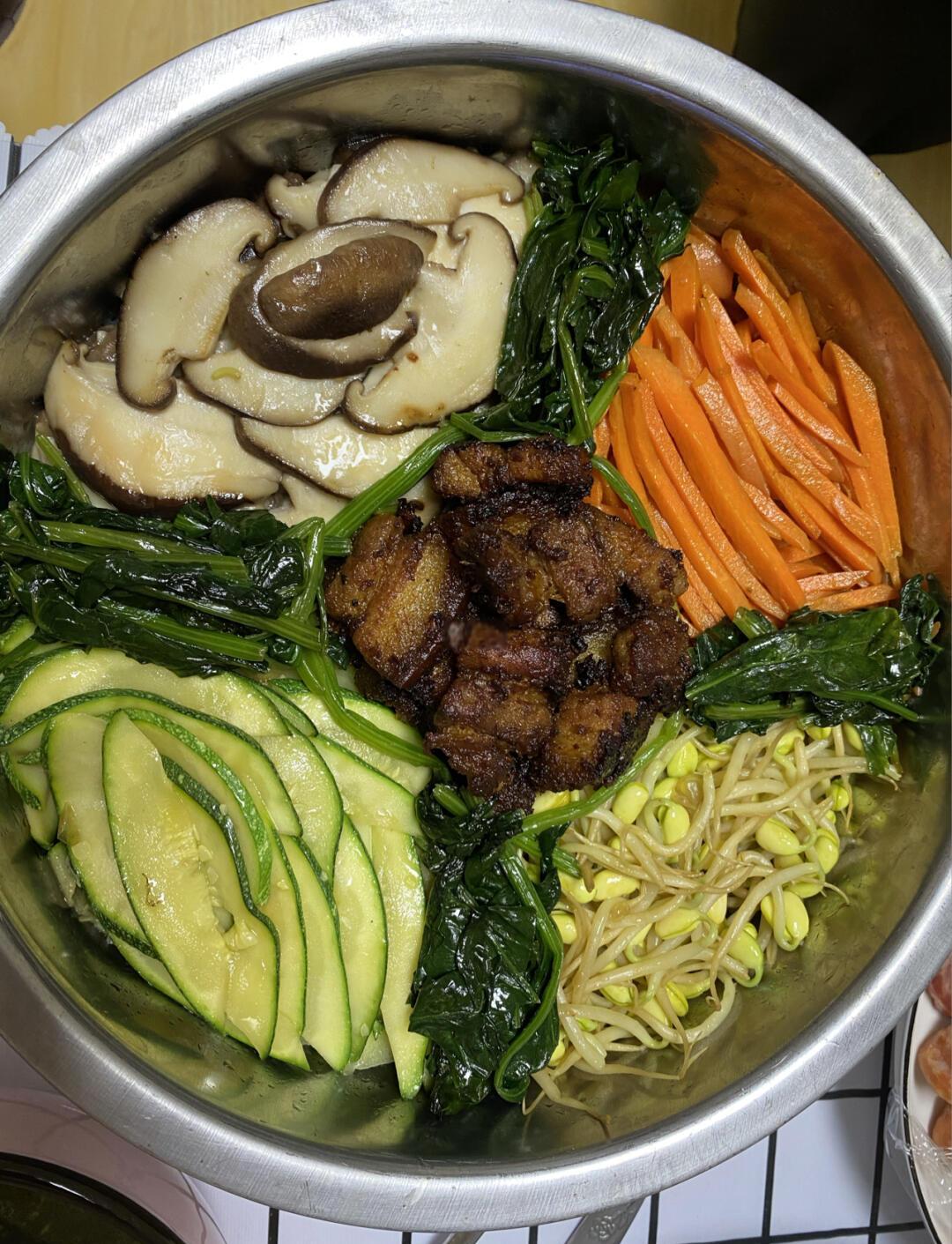 简单家常拌饭(家常拌饭的做法及配方窍门) 简单家常拌饭(家常拌饭的做法及配方窍门)