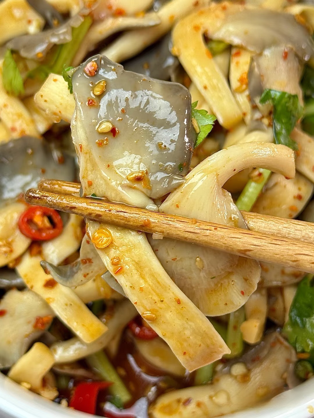 凉拌蘑菇做法大全家常(凉拌蘑菇怎么做?) 凉拌蘑菇做法大全家常(凉拌蘑菇怎么做?)