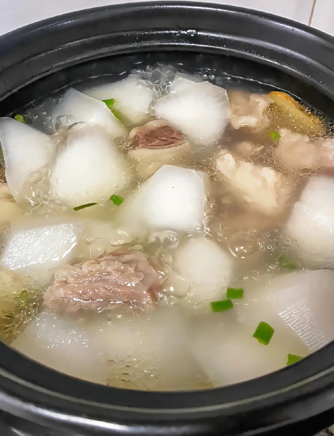 家常清炖牛肉汤(牛肉汤的6个最佳搭配) 家常清炖牛肉汤(牛肉汤的6个最佳搭配)