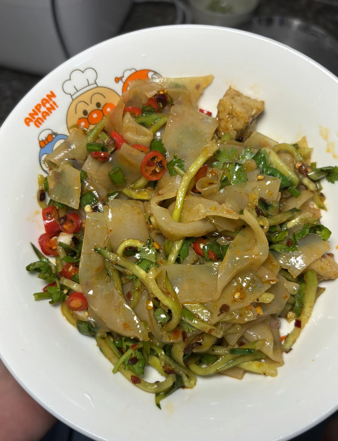 凉菜凉皮(凉菜凉皮制作方法和步骤) 凉菜凉皮(凉菜凉皮制作方法和步骤)