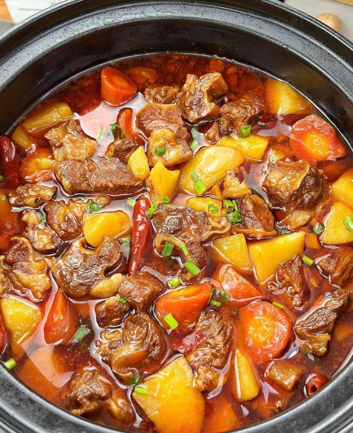 土豆牛腩是哪里的特色(土豆牛腩的牛腩是哪里) 土豆牛腩是哪里的特色(土豆牛腩的牛腩是哪里)