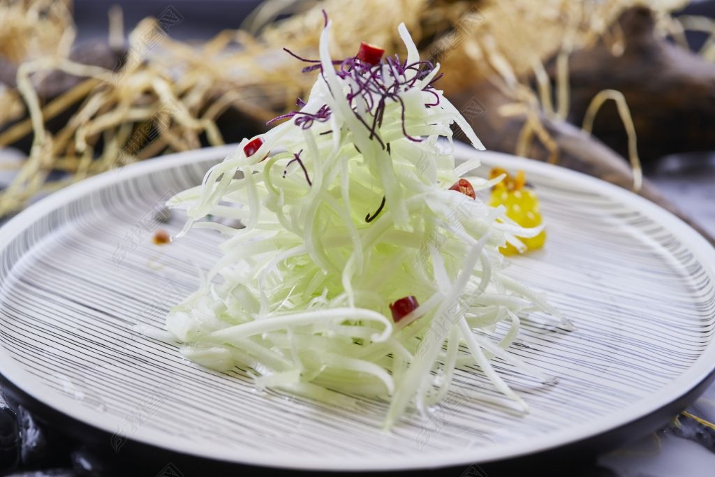 西芹凉菜(凉办西芹)