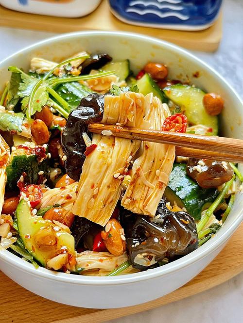 中餐的凉菜(中餐凉菜间没有预进菜怎么办) 中餐的凉菜(中餐凉菜间没有预进菜怎么办)