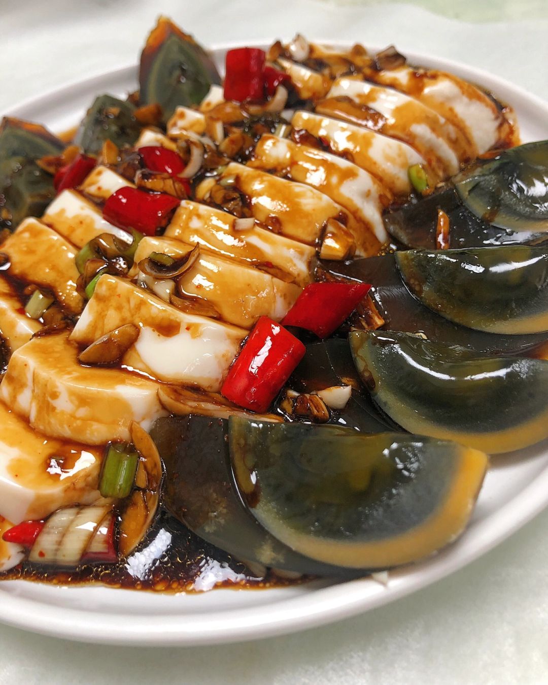 皮蛋日本豆腐凉菜(皮蛋豆腐用日本豆腐吗) 皮蛋日本豆腐凉菜(皮蛋豆腐用日本豆腐吗)