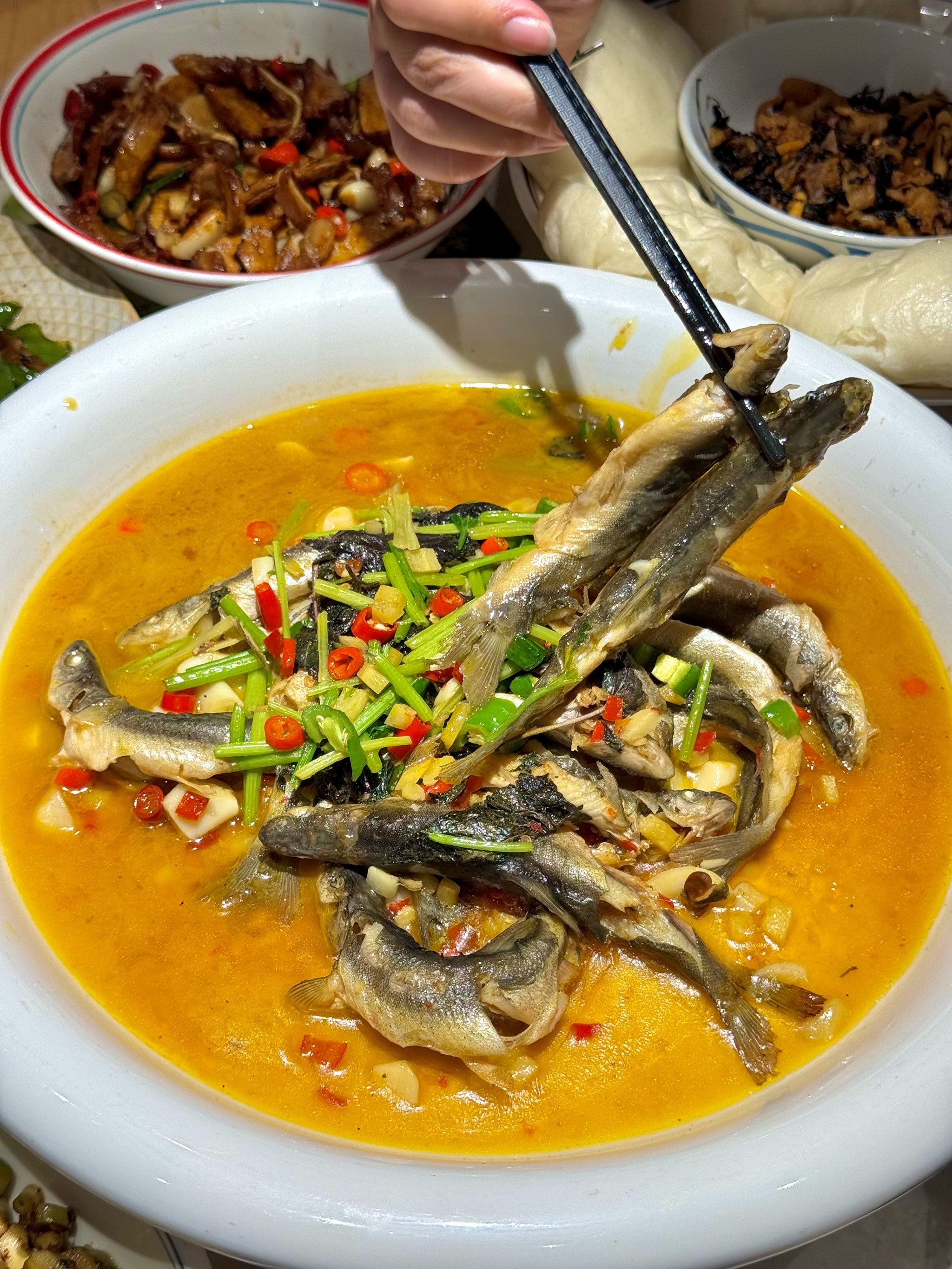 特色盐水鱼的做法视频(盐水鱼的做法及配方) 特色盐水鱼的做法视频(盐水鱼的做法及配方)