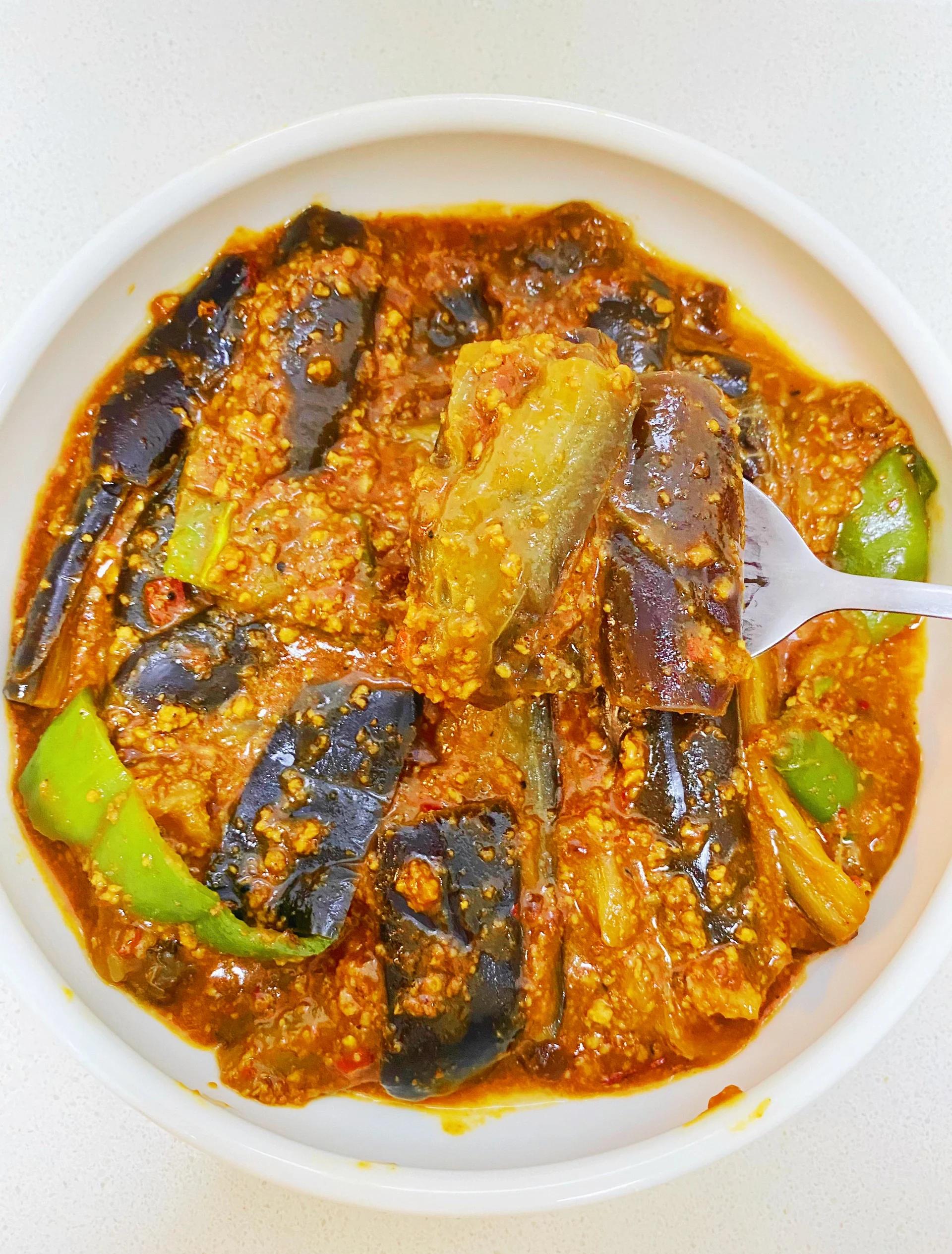 肉末茄子饭的家常做法(肉末茄子焖饭的做法大全) 肉末茄子饭的家常做法(肉末茄子焖饭的做法大全)