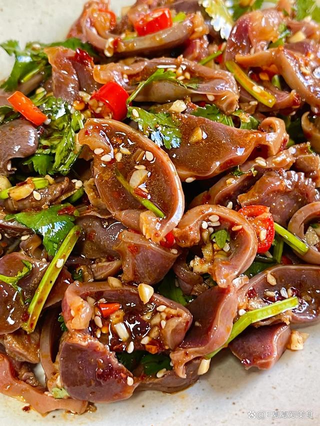 鸡心脯肉拌凉菜(鸡心脯肉能做什么菜) 鸡心脯肉拌凉菜(鸡心脯肉能做什么菜)