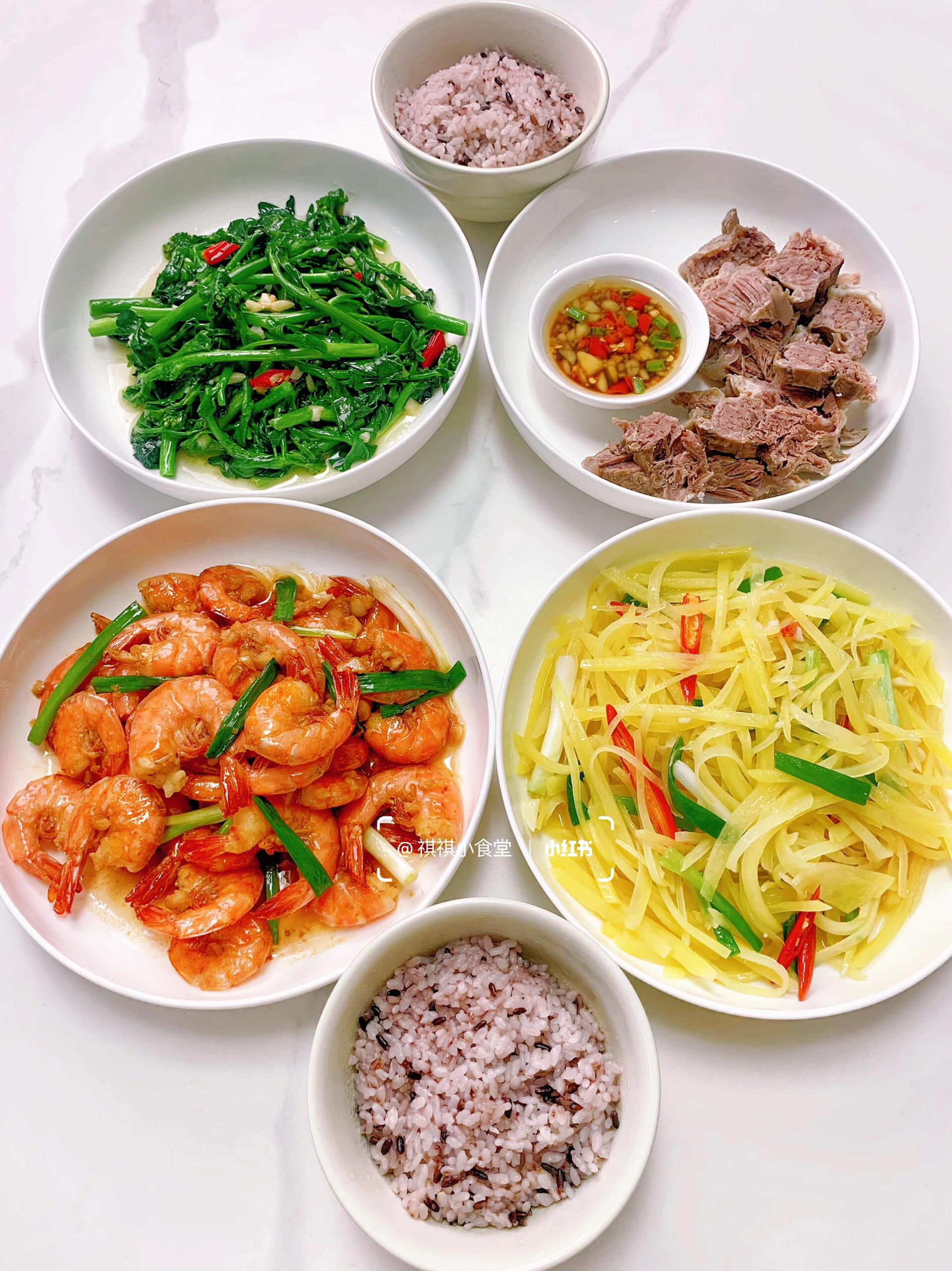 晚餐食谱大全家常(适合年轻人的特色餐饮)