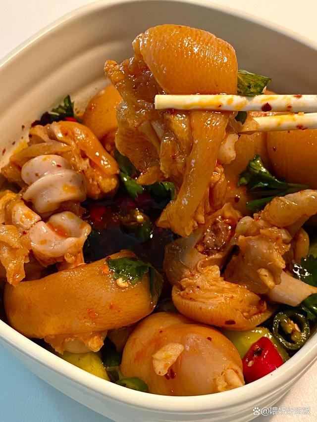 麻辣猪手凉菜(麻辣猪手配什么最合适)