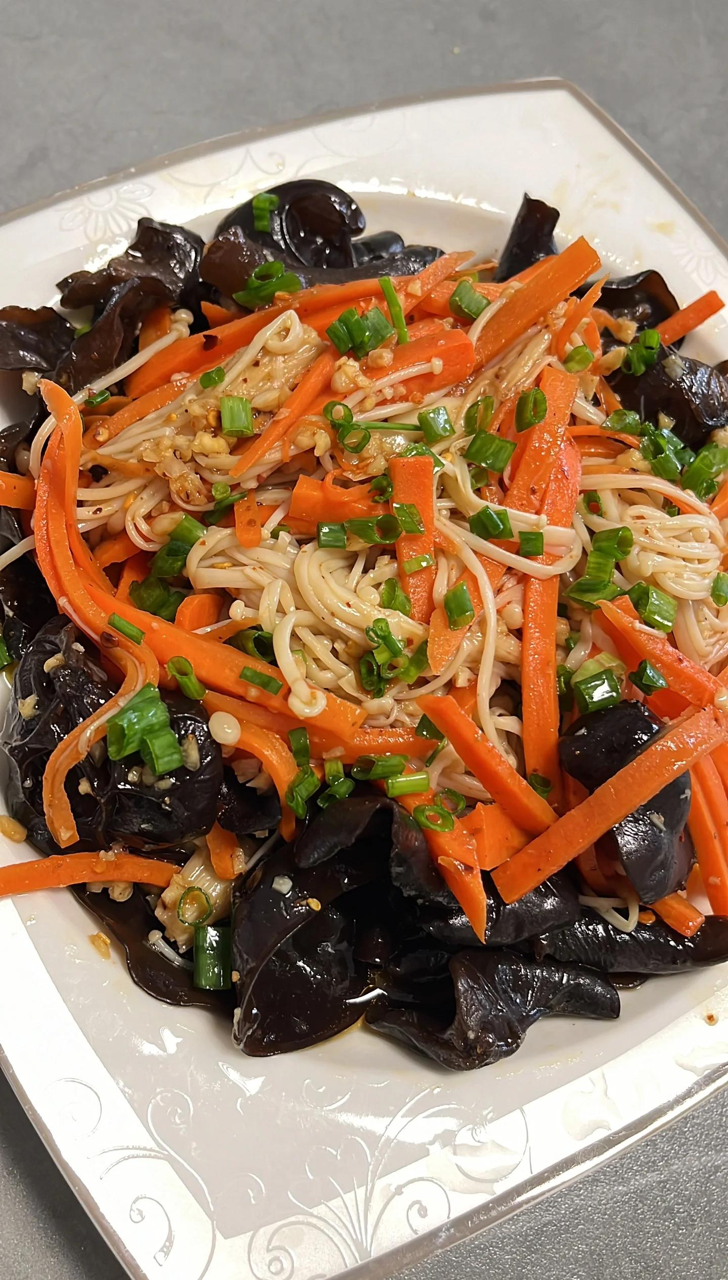 香菜的凉菜(香菜做凉菜)