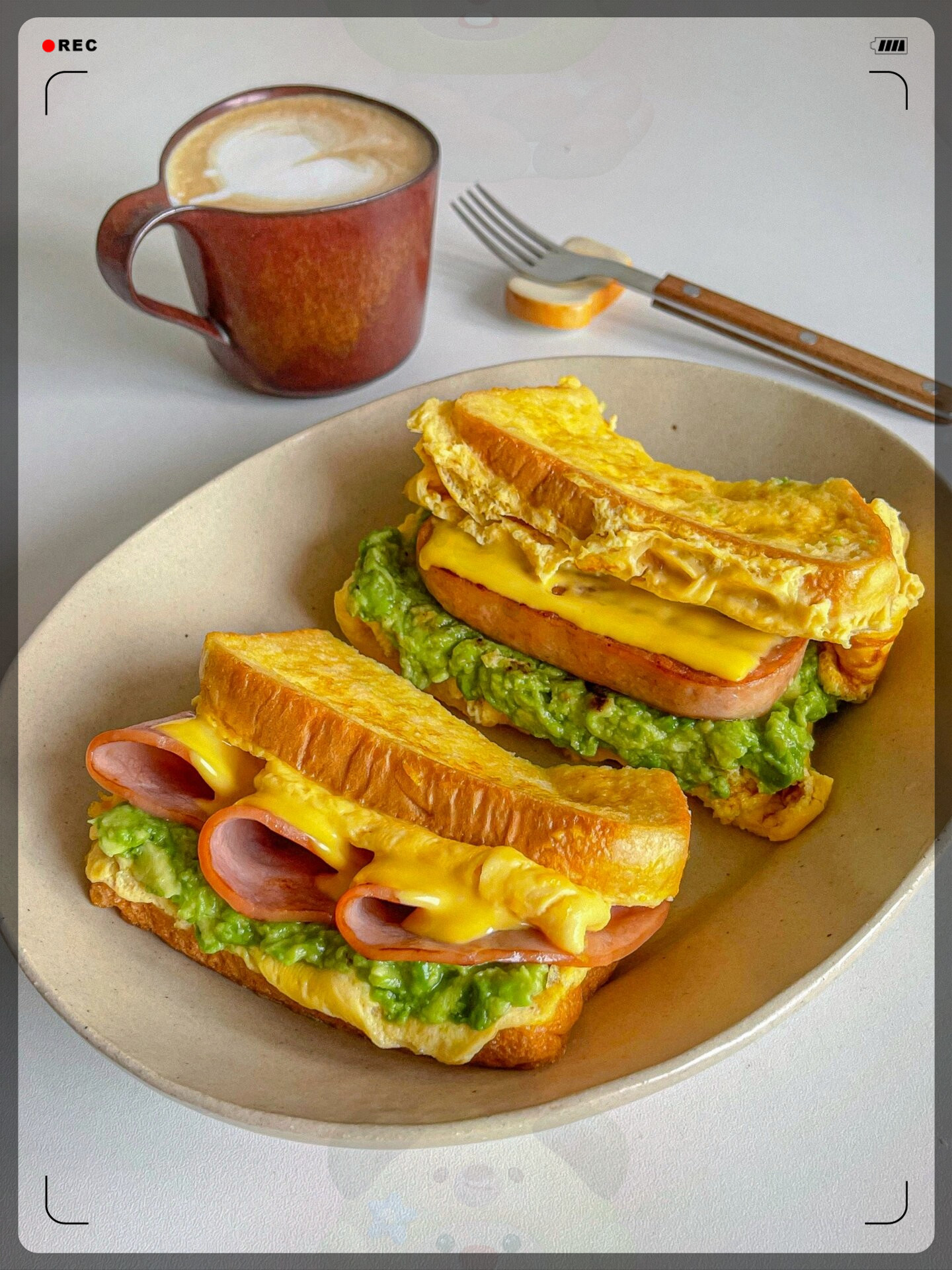 面包夹牛排早餐(面包夹牛排早餐图片) 面包夹牛排早餐(面包夹牛排早餐图片)