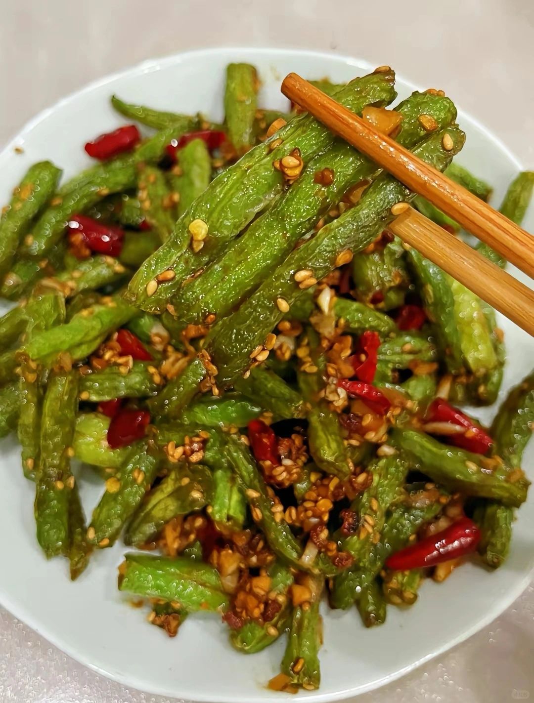 肉干煸豆角的家常做法(肉沬干煸豆角)