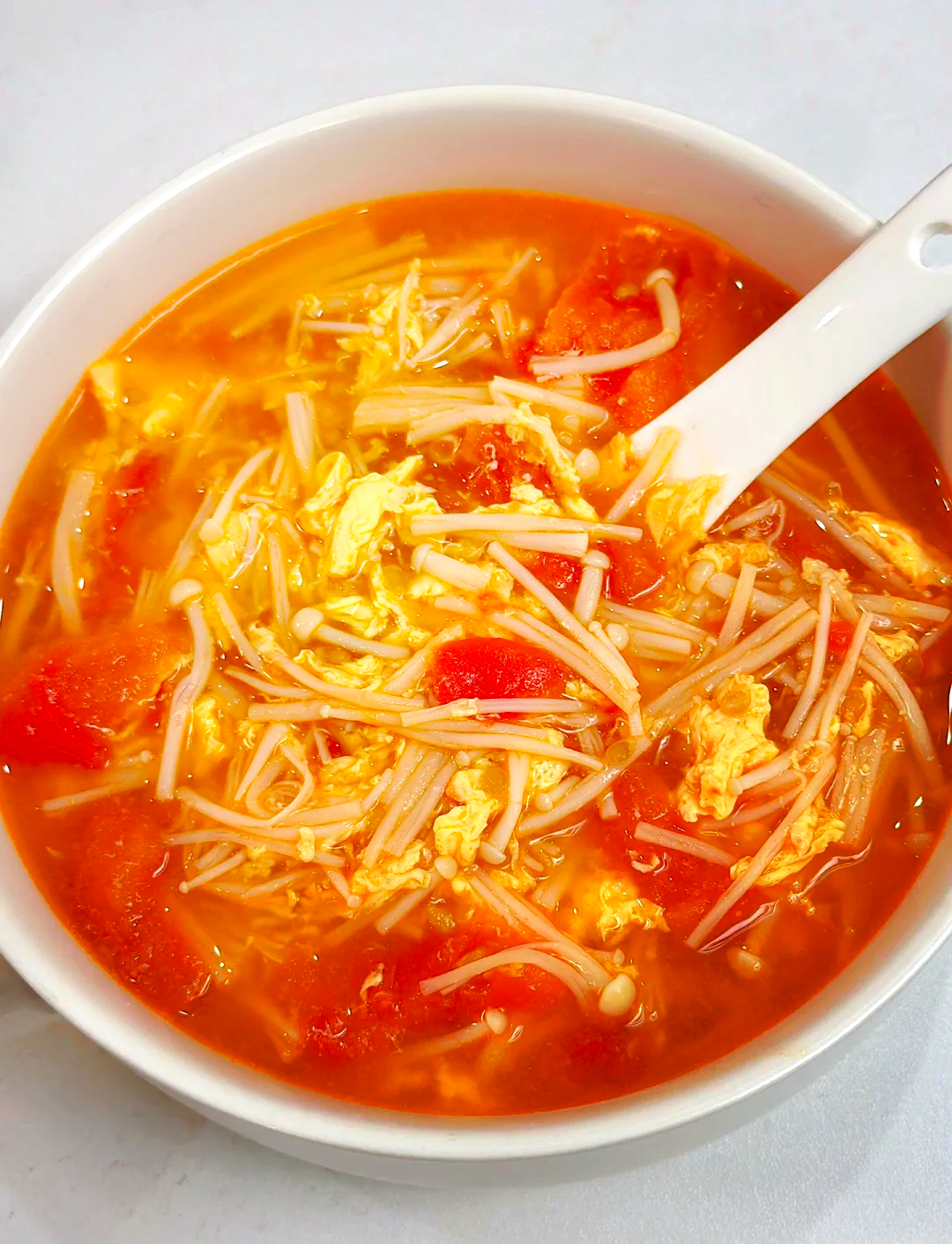 柿子汤的家常做法(鸡蛋柿子汤的家常做法)